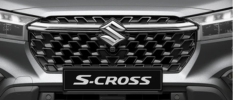 Crna prednja maska sa Suzuki znakom na modelu S-Cross